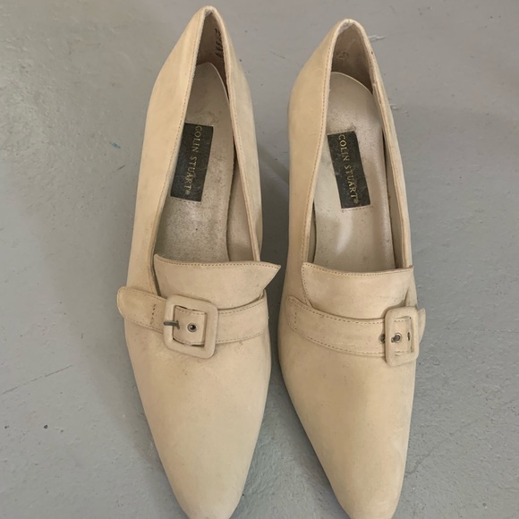 Ivory suede loafer style pumps - Picture 2 of 2